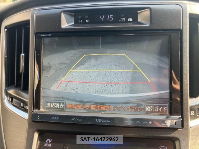 Toyota CROWN SEDAN 2013-11 7216629-23