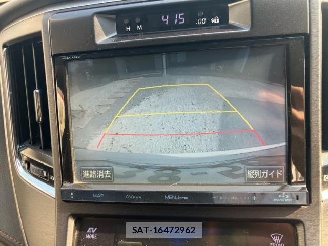 Toyota CROWN SEDAN 2013-11 7216629-26