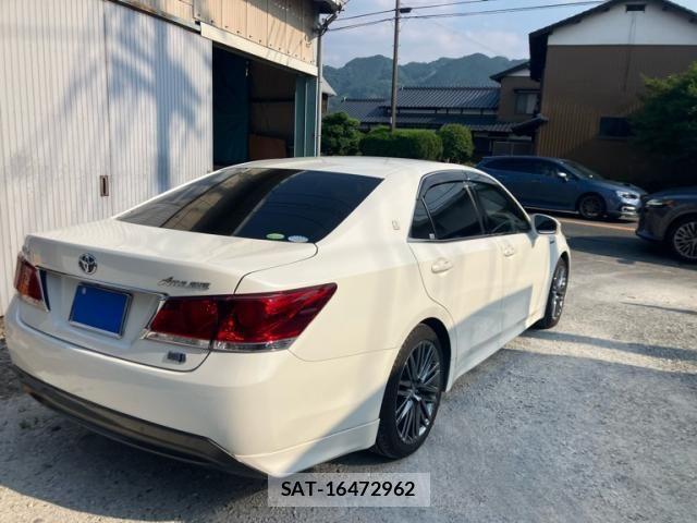 Toyota CROWN SEDAN 2013-11 7216629-7