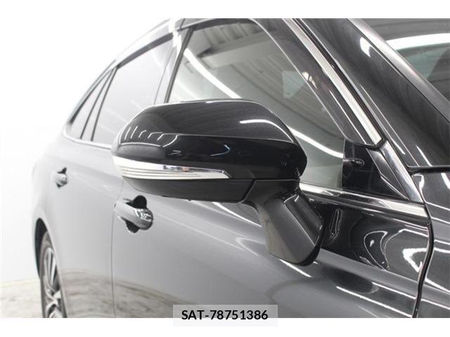 Toyota CROWN SEDAN 2018-09 7216661-9