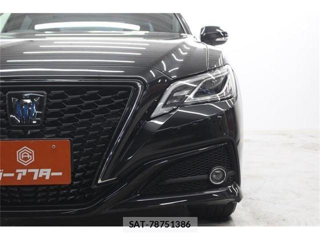 Toyota CROWN SEDAN 2018-09 7216661-13