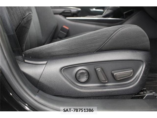 Toyota CROWN SEDAN 2018-09 7216661-27