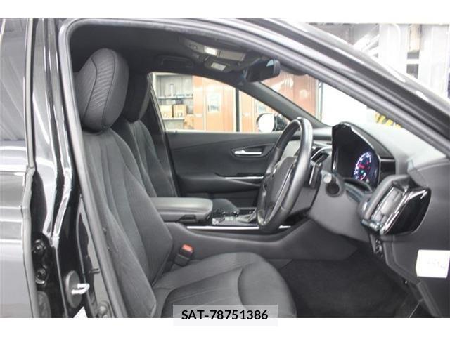 Toyota CROWN SEDAN 2018-09 7216661-28