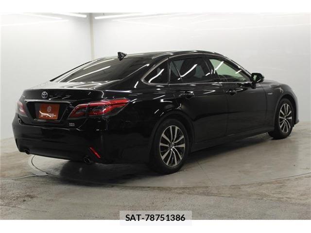 Toyota CROWN SEDAN 2018-09 7216661-4