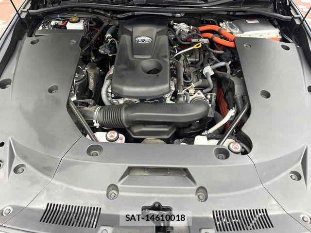 Toyota CROWN SEDAN 2022-05 7216701-17