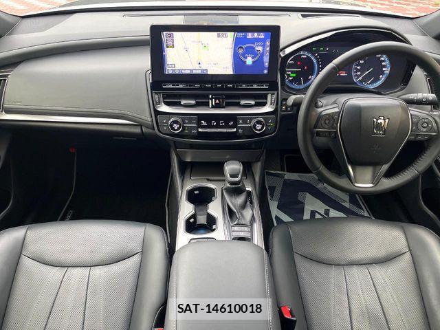 Toyota CROWN SEDAN 2022-05 7216701-1
