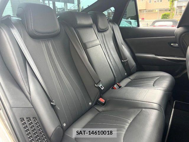 Toyota CROWN SEDAN 2022-05 7216701-8