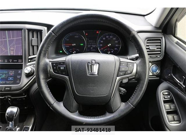 Toyota CROWN SEDAN 2013-03 7216605-17