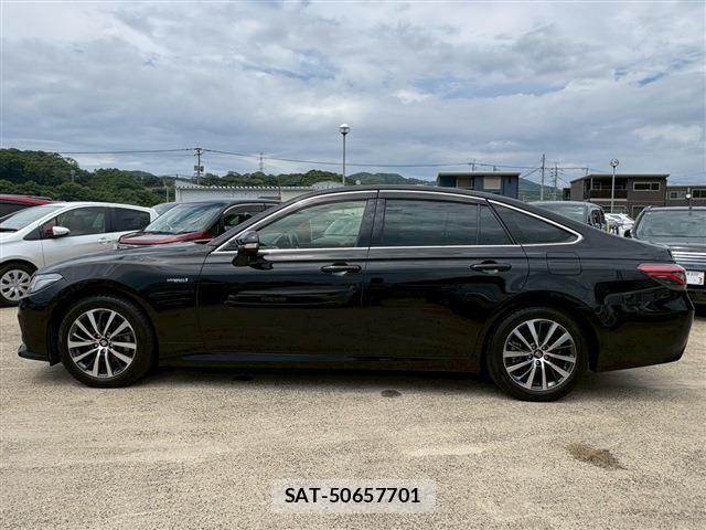 Toyota CROWN SEDAN 2018-10 7216665-10