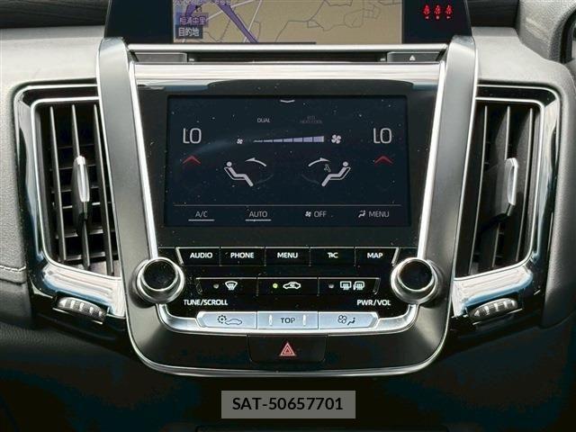 Toyota CROWN SEDAN 2018-10 7216665-21