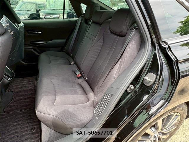 Toyota CROWN SEDAN 2018-10 7216665-5