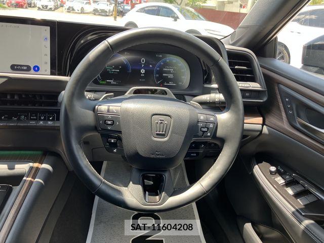 Toyota CROWN SEDAN 2024-05 7216703-12