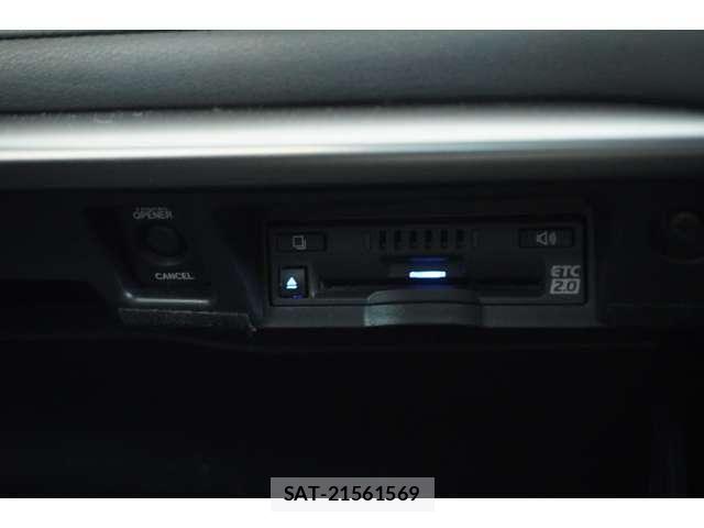 Toyota CROWN SEDAN 2021-10 7216700-25