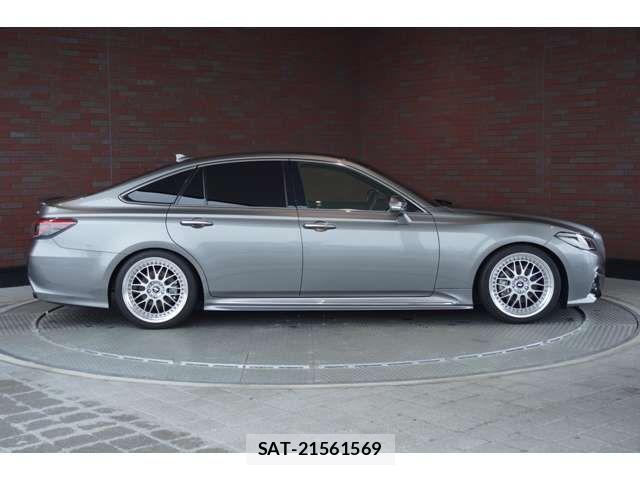 Toyota CROWN SEDAN 2021-10 7216700-3