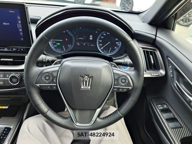 Toyota CROWN SEDAN 2021-07 7216699-12
