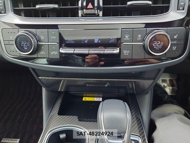 Toyota CROWN SEDAN 2021-07 7216699-17