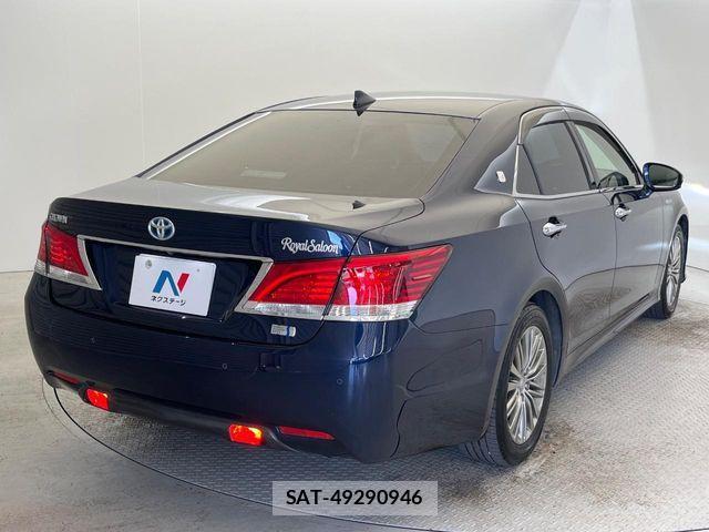 Toyota CROWN SEDAN 2016-02 7216647-16