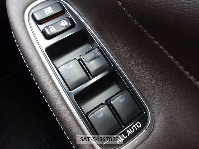 Toyota CROWN SEDAN 2018-05 7250287-13