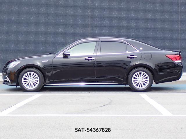 Toyota CROWN SEDAN 2018-05 7250287-19