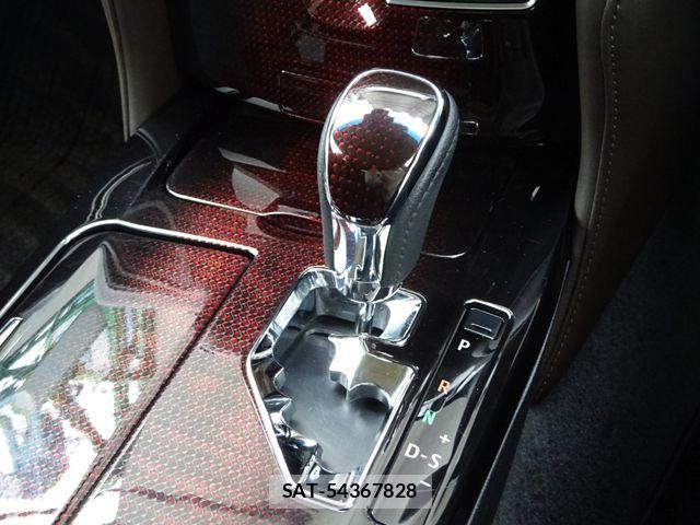 Toyota CROWN SEDAN 2018-05 7250287-29