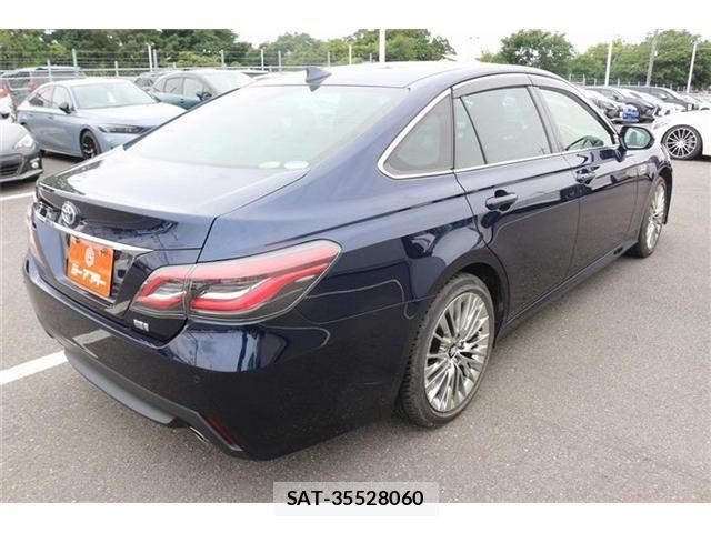 Toyota CROWN SEDAN 2018-11 7250293-12