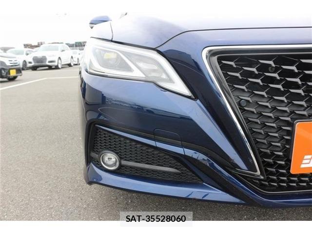 Toyota CROWN SEDAN 2018-11 7250293-23