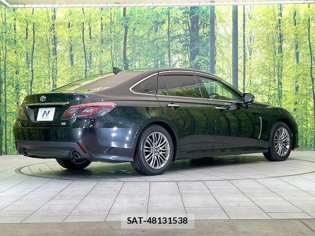 Toyota CROWN SEDAN 2021-02 7250279-16
