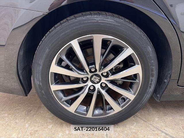 Toyota CROWN SEDAN 2019-01 7250280-26