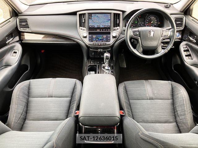 Toyota CROWN SEDAN 2015-10 7250286-1