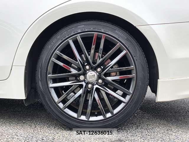 Toyota CROWN SEDAN 2015-10 7250286-3