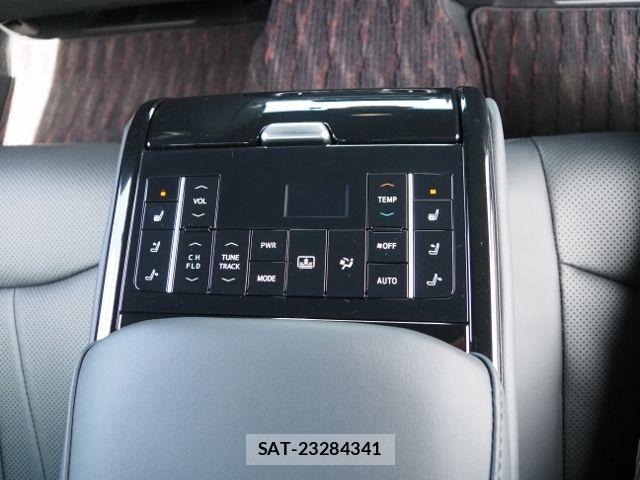 Toyota CROWN SEDAN 2021-04 7250278-13