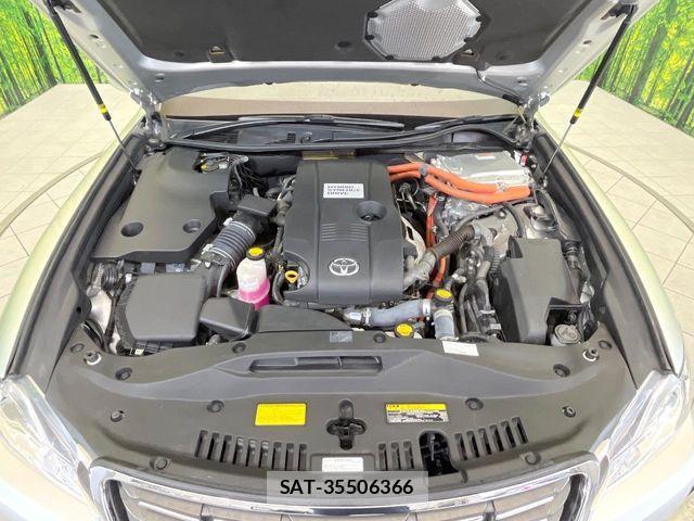 Toyota CROWN SEDAN 2014-01 7250302-17
