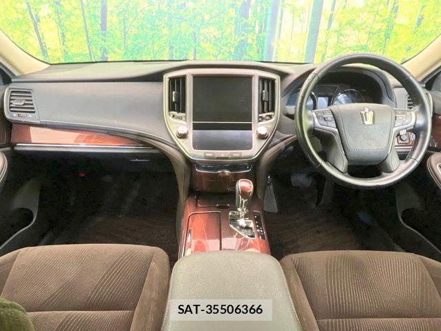 Toyota CROWN SEDAN 2014-01 7250302-1