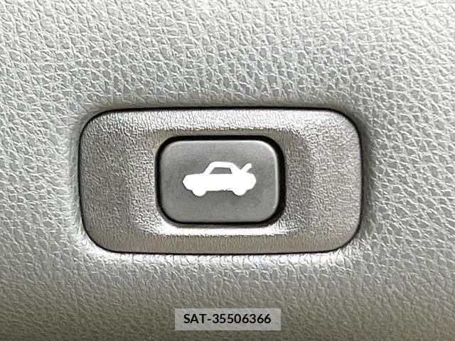Toyota CROWN SEDAN 2014-01 7250302-6