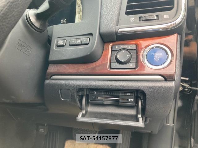 Toyota CROWN SEDAN 2014-02 7250304-11