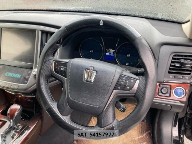 Toyota CROWN SEDAN 2014-02 7250304-14