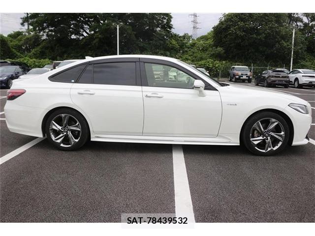 Toyota CROWN SEDAN 2020-03 7250289-13