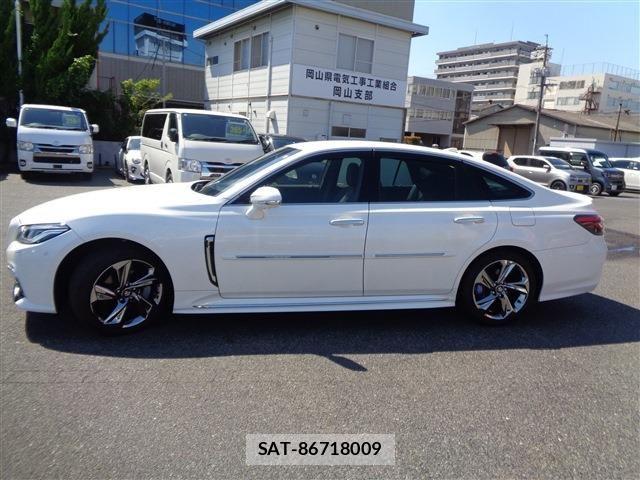 Toyota CROWN SEDAN 2020-09 7250281-11