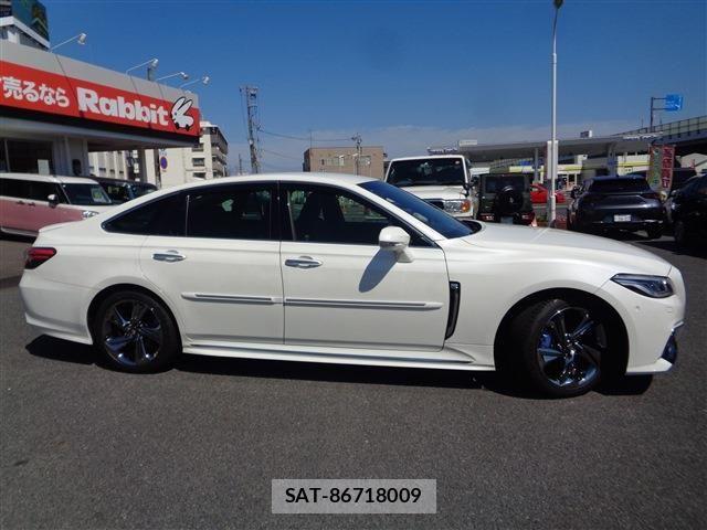 Toyota CROWN SEDAN 2020-09 7250281-12