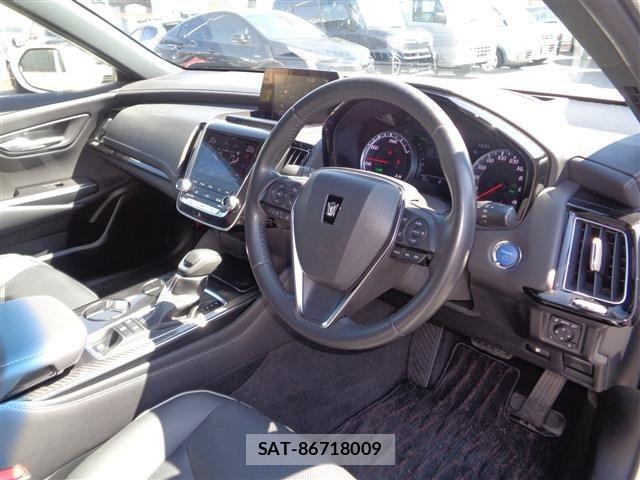 Toyota CROWN SEDAN 2020-09 7250281-19