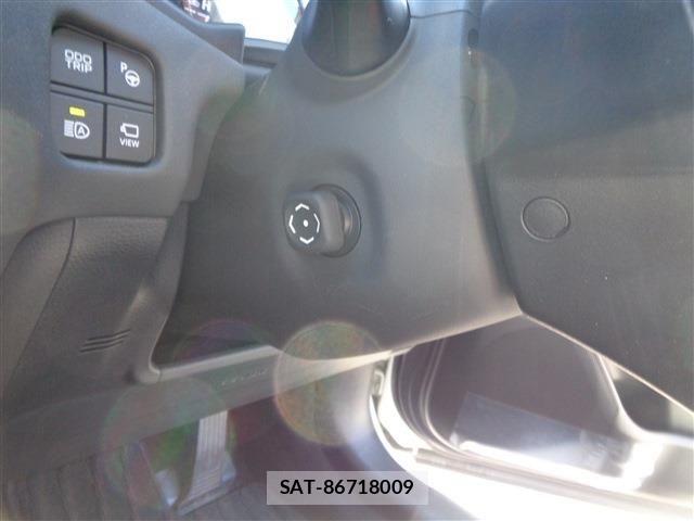 Toyota CROWN SEDAN 2020-09 7250281-26