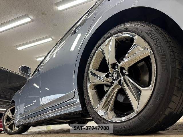 Toyota CROWN SEDAN 2019-11 7250276-18