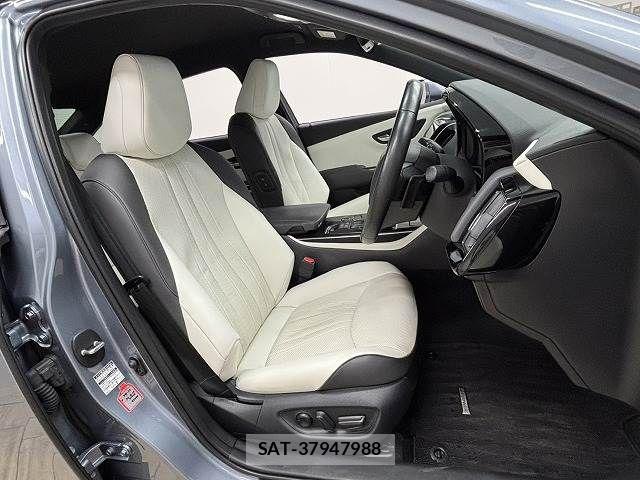 Toyota CROWN SEDAN 2019-11 7250276-4