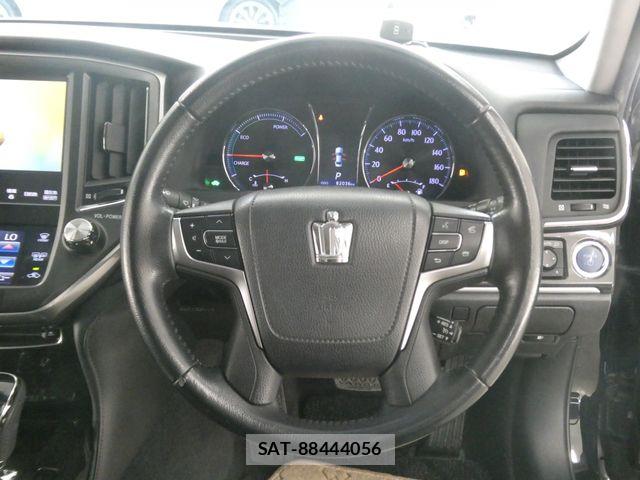 Toyota CROWN SEDAN 2014-08 7250294-22