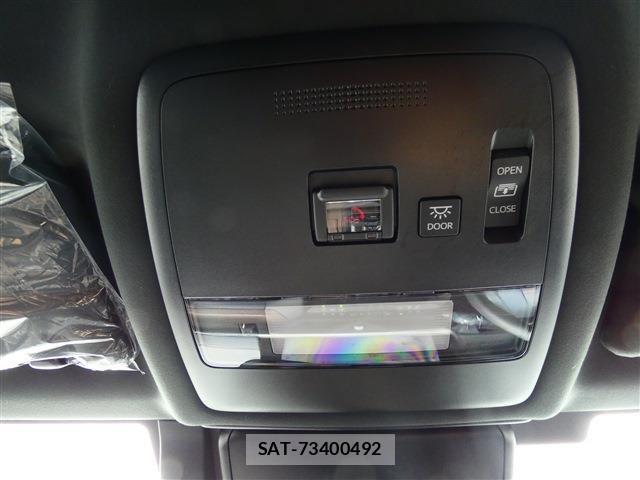 Toyota CROWN SEDAN 2024-07 7250274-16