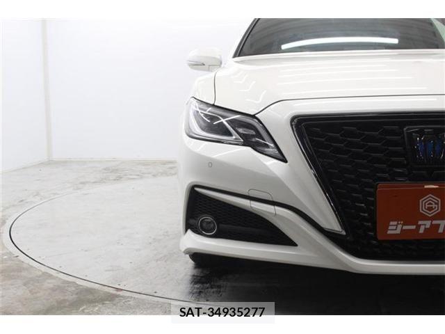 Toyota CROWN SEDAN 2018-07 7250296-10