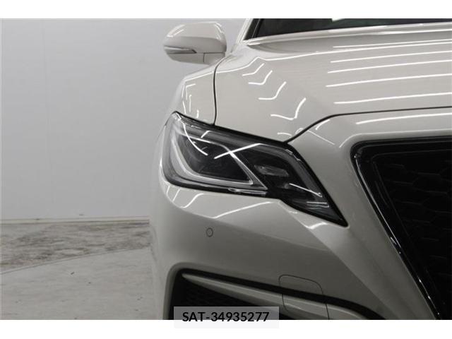 Toyota CROWN SEDAN 2018-07 7250296-11