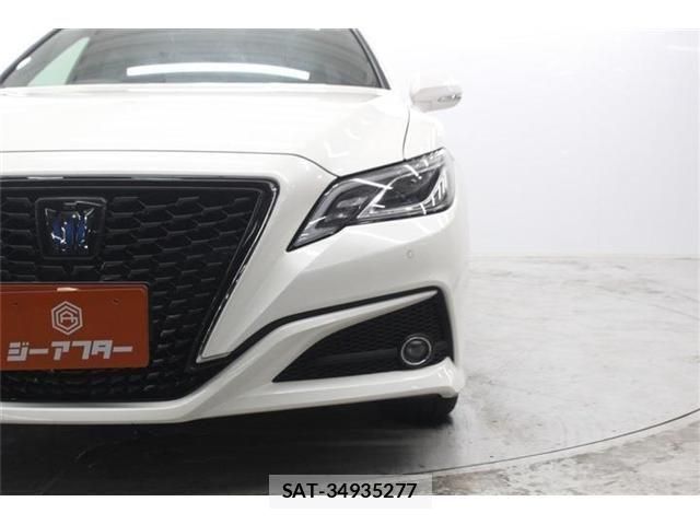 Toyota CROWN SEDAN 2018-07 7250296-13