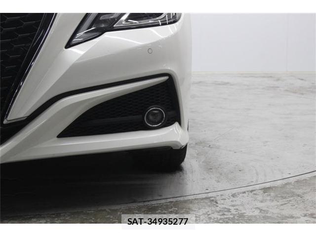 Toyota CROWN SEDAN 2018-07 7250296-15