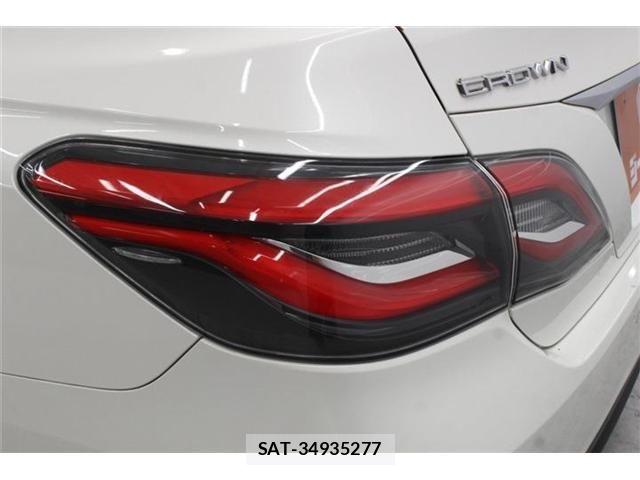 Toyota CROWN SEDAN 2018-07 7250296-17